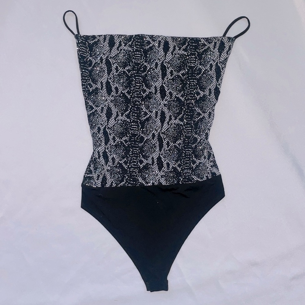 NWT Windsor Sparkly Snakeskin Bodysuit - Size: M